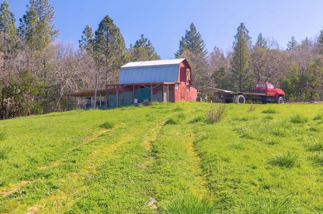 885 Plumtree Lane, Grants Pass, OR 97526