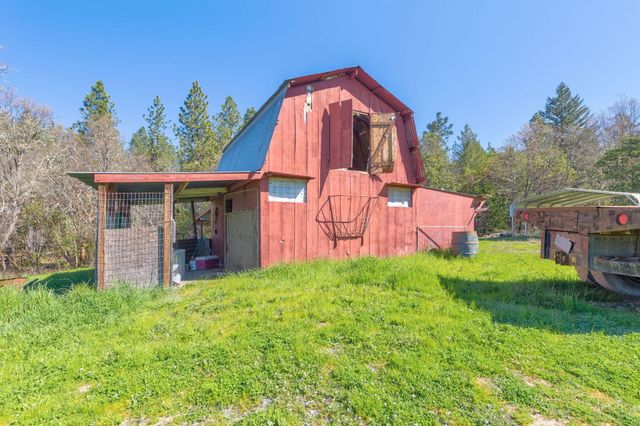 885 Plumtree Lane, Grants Pass, OR 97526