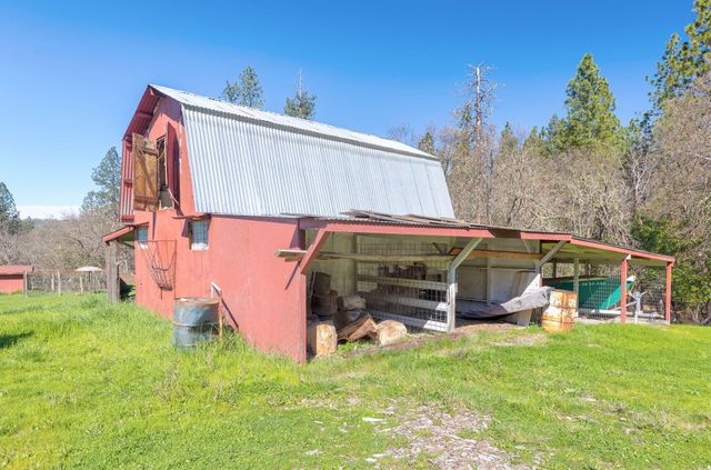 885 Plumtree Lane, Grants Pass, OR 97526