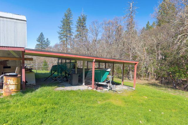 885 Plumtree Lane, Grants Pass, OR 97526