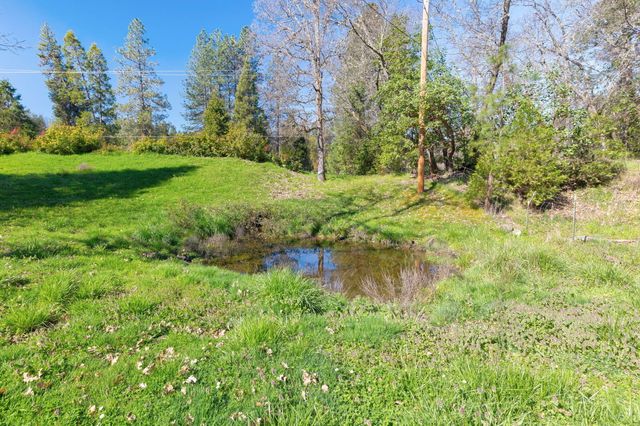 885 Plumtree Lane, Grants Pass, OR 97526