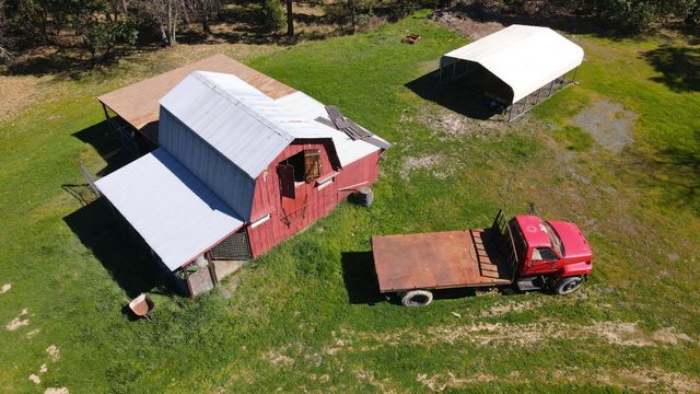 885 Plumtree Lane, Grants Pass, OR 97526