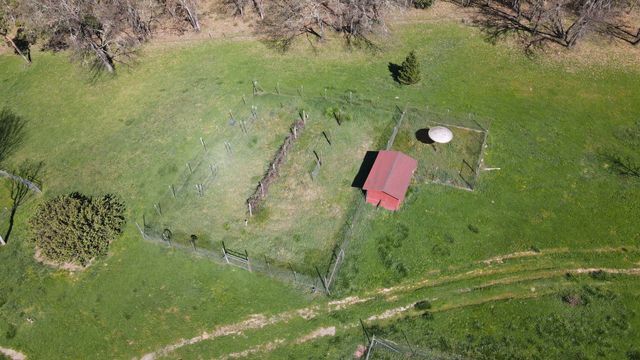 885 Plumtree Lane, Grants Pass, OR 97526