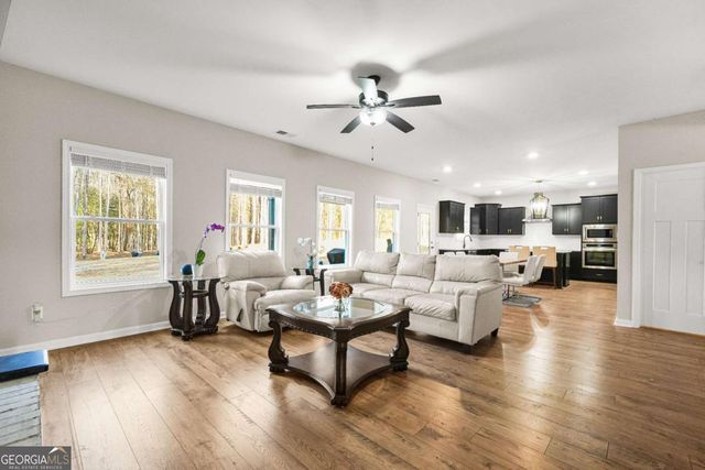 435 Paynes Lake Road, Carrollton, GA 30116