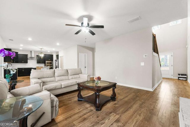 435 Paynes Lake Road, Carrollton, GA 30116