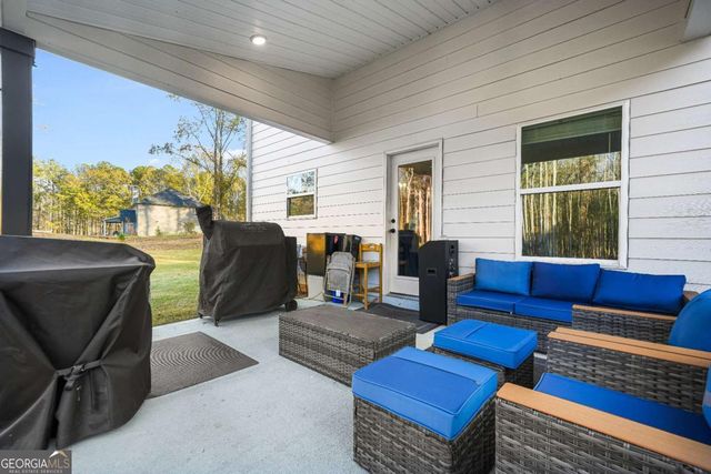 435 Paynes Lake Road, Carrollton, GA 30116