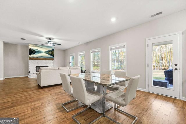 435 Paynes Lake Road, Carrollton, GA 30116