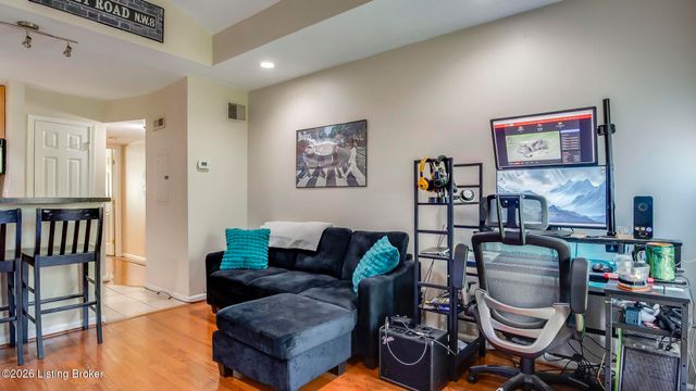 1856 Frankfort Ave APT 6, Louisville, KY 40206