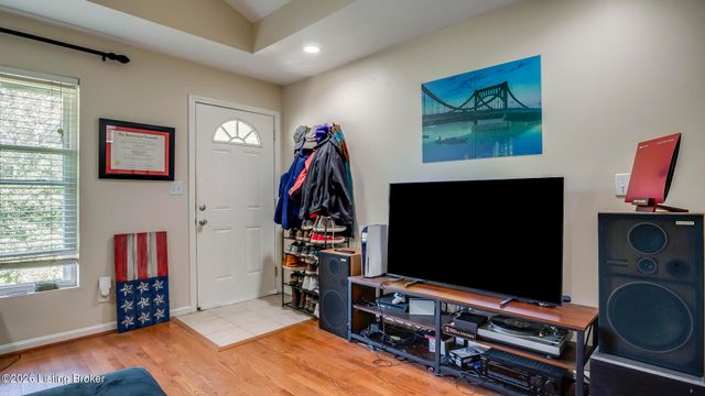1856 Frankfort Ave APT 6, Louisville, KY 40206