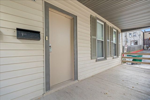 818 S 36th STREET, Milwaukee, WI 53215