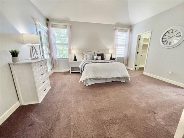 8636 N Utica Avenue, Kansas City, MO 64053