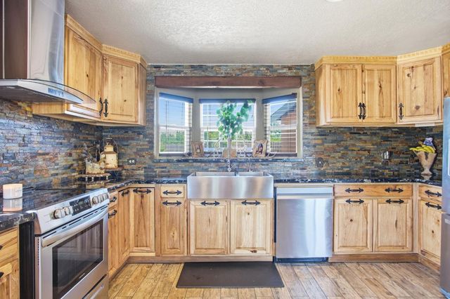 5200 Gratton Rd, Denair, CA 95316