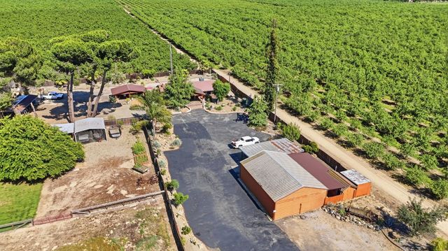5200 Gratton Rd, Denair, CA 95316