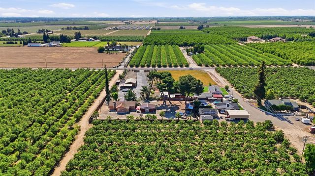 5200 Gratton Rd, Denair, CA 95316