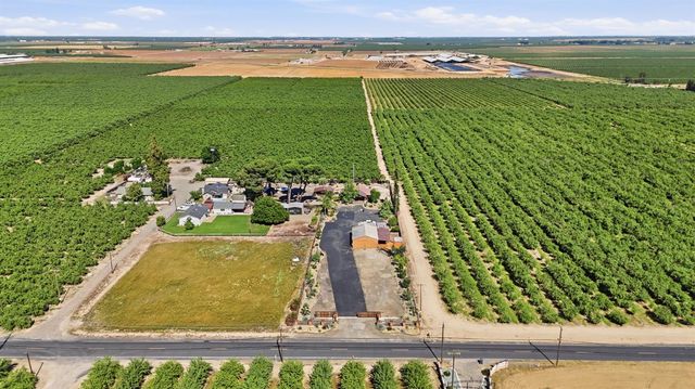 5200 Gratton Rd, Denair, CA 95316