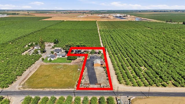 5200 Gratton Rd, Denair, CA 95316
