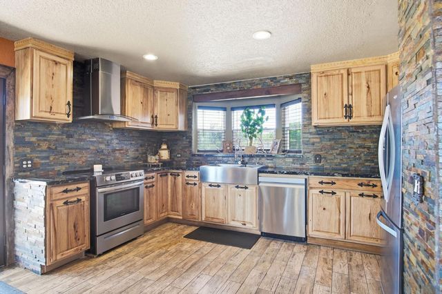 5200 Gratton Rd, Denair, CA 95316