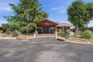 5200 Gratton Rd, Denair, CA 95316