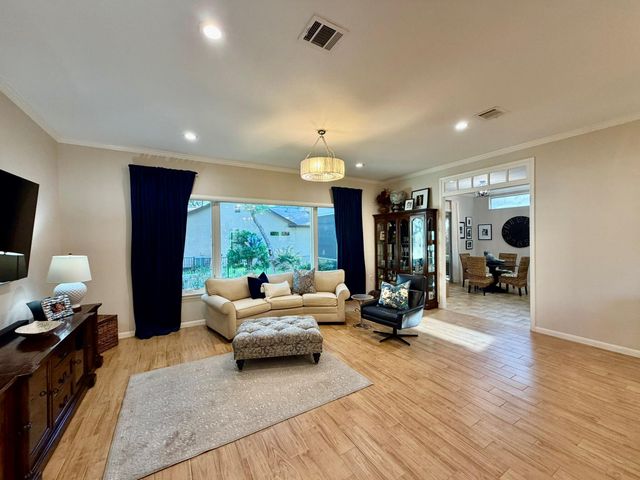 100 Enchanted DR, Georgetown, TX 78633