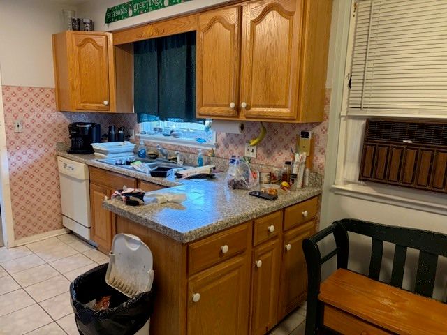 8053 W Churchill Avenue, Niles, IL 60714