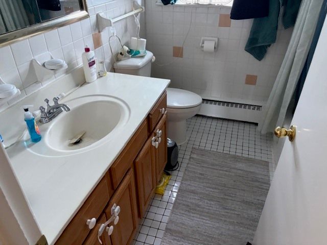 8053 W Churchill Avenue, Niles, IL 60714