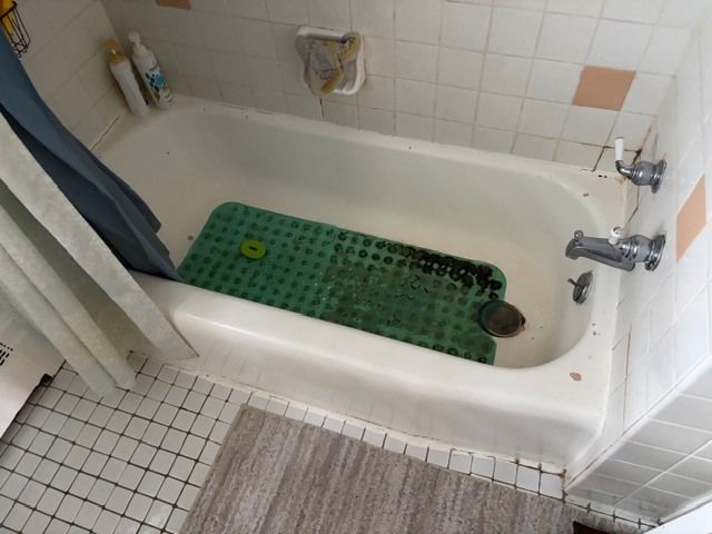 8053 W Churchill Avenue, Niles, IL 60714