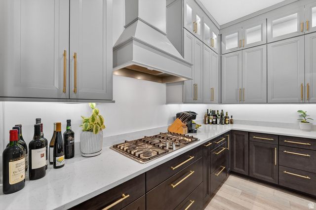 6942 W DOCKSIDER DR, South Jordan, UT 84009