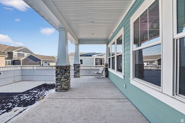 6942 W DOCKSIDER DR, South Jordan, UT 84009