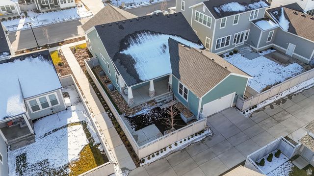 6942 W DOCKSIDER DR, South Jordan, UT 84009