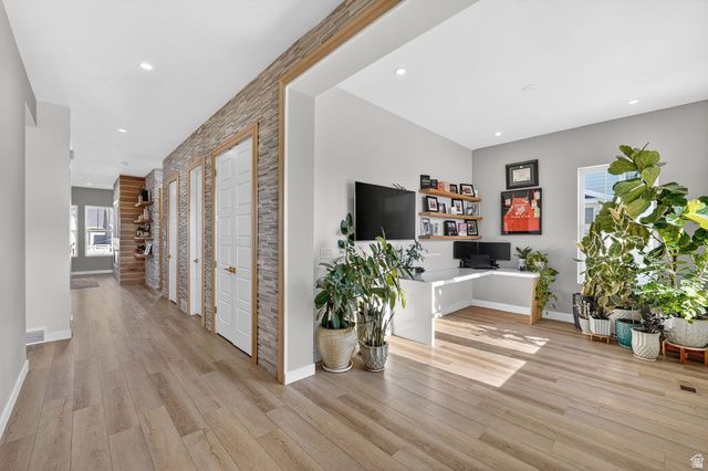 6942 W DOCKSIDER DR, South Jordan, UT 84009