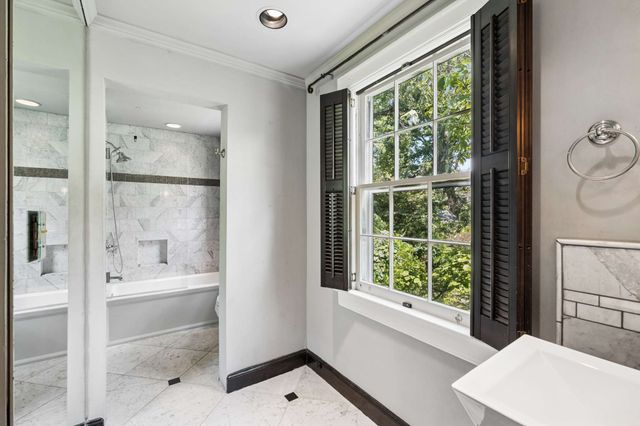 1006 Estes Rd, Nashville, TN 37215