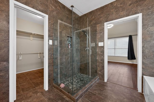 205 Lake Village Drive, Mckinney, TX 75071