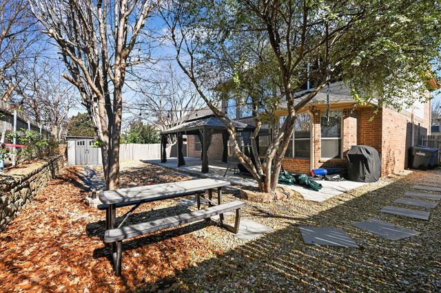 205 Lake Village Drive, Mckinney, TX 75071