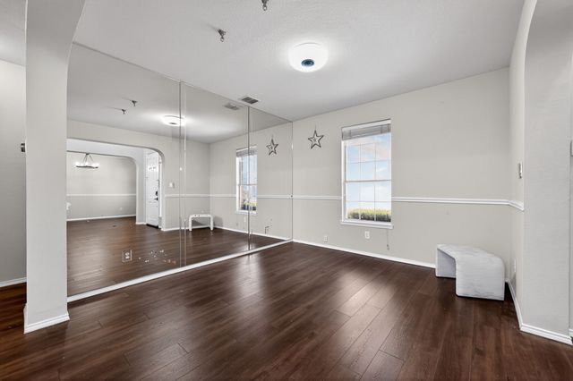 205 Lake Village Drive, Mckinney, TX 75071