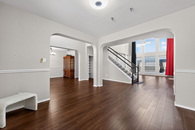 205 Lake Village Drive, Mckinney, TX 75071