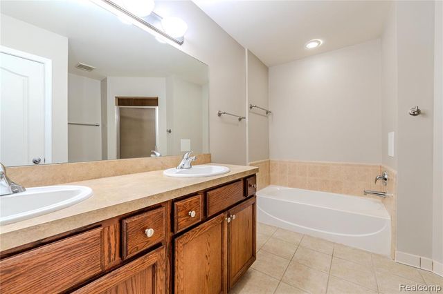 1030 Lorenzo Court, Troy, MI 48085