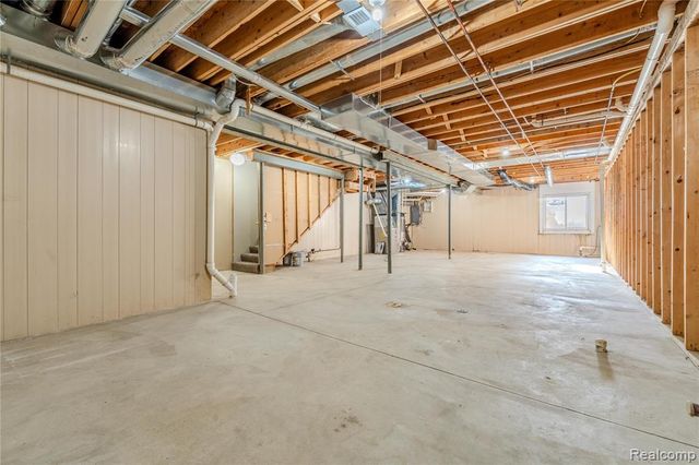 1030 Lorenzo Court, Troy, MI 48085