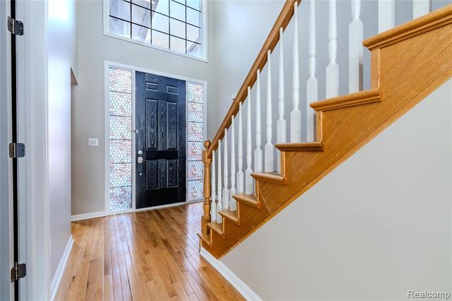 1030 Lorenzo Court, Troy, MI 48085