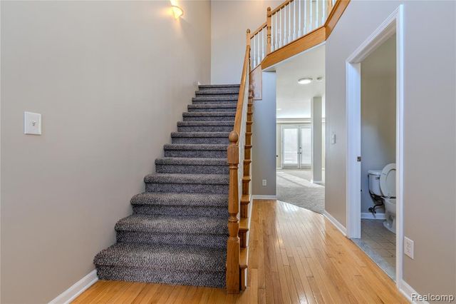 1030 Lorenzo Court, Troy, MI 48085