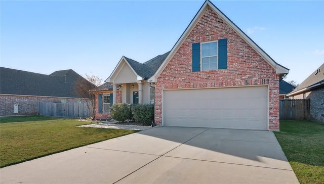 329 Camelback Drive, Bossier City, LA 71111