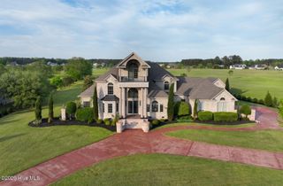 1223 Autumn Lakes Drive, Grimesland, NC 27837