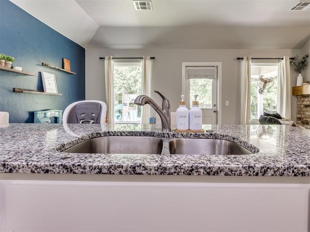 9542 Pastoral Drive, Guthrie, OK 73044