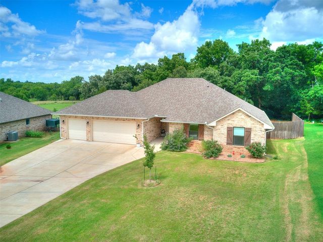 9542 Pastoral Drive, Guthrie, OK 73044