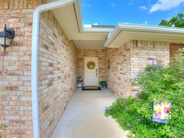 9542 Pastoral Drive, Guthrie, OK 73044