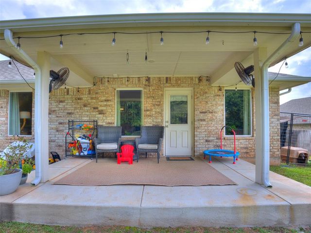 9542 Pastoral Drive, Guthrie, OK 73044