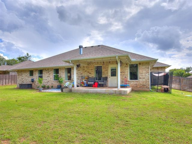 9542 Pastoral Drive, Guthrie, OK 73044