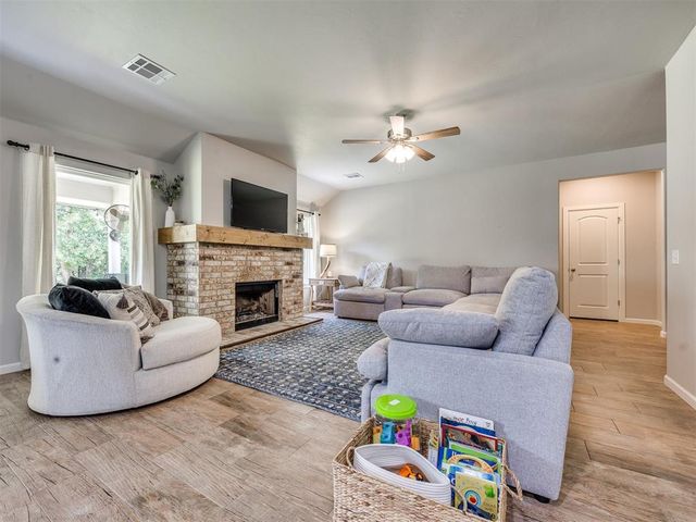 9542 Pastoral Drive, Guthrie, OK 73044