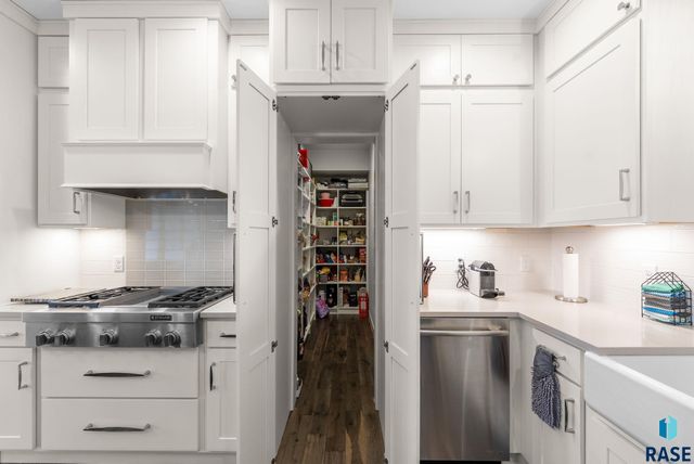 2905 W 77th St Street, Sioux Falls, SD 57108