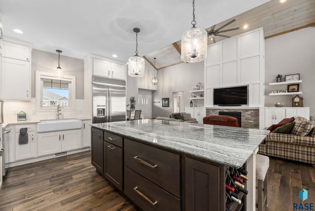 2905 W 77th St Street, Sioux Falls, SD 57108