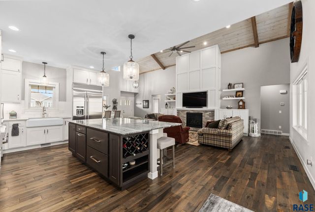 2905 W 77th St Street, Sioux Falls, SD 57108